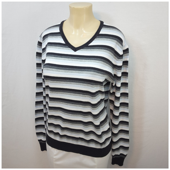 H&M, Pull Over Sweater, size Medium - Picture 6 of 8